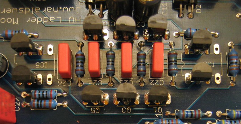 Moog Ladder Filter with discrete transistors closeup